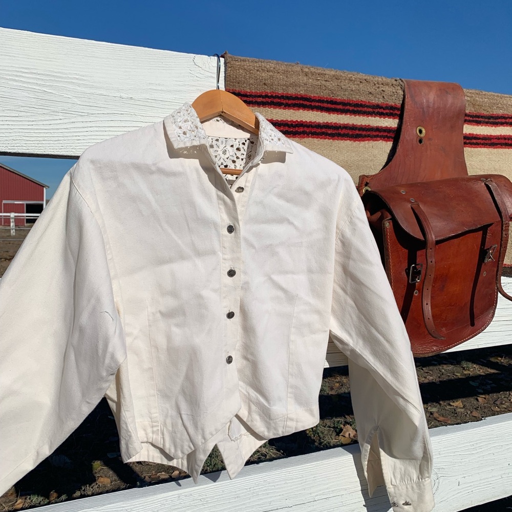 Wrangler Cream Button-Down Western Crop Shirt